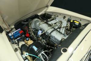Image 40/50 of Mercedes-Benz 230 SL (1967)