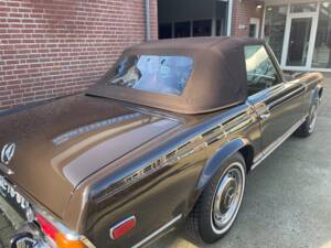 Image 22/25 of Mercedes-Benz 280 SL (1970)