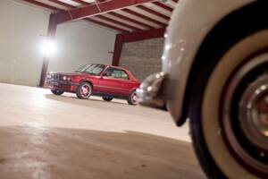 Image 16/45 of BMW 320i (1990)