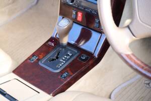 Image 24/50 of Mercedes-Benz SL 280 (1996)