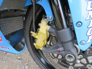 Image 24/35 of Suzuki DUMMY (2005)