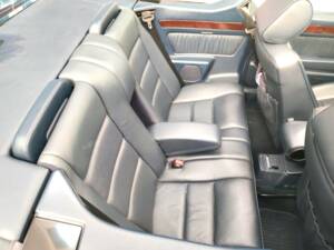 Afbeelding 26/40 van Mercedes-Benz E 200 (1996)