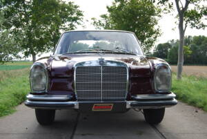 Image 20/58 of Mercedes-Benz 280 SE (1968)