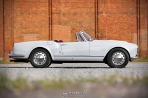 Image 2/70 of Lancia Aurelia B24 Convertible (1957)