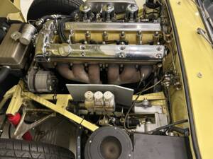 Image 26/28 de Jaguar Type E 4.2 (1965)