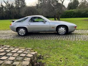 Imagen 12/33 de Porsche 928 S4 (1988)