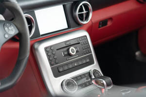 Image 33/48 of Mercedes-Benz SLS AMG Roadster (2012)