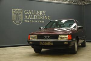Immagine 36/50 di Audi 100 - 2.3E quattro (1990)