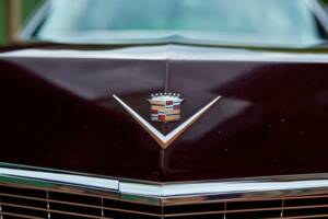 Bild 88/200 von Cadillac Coupe DeVille (1968)