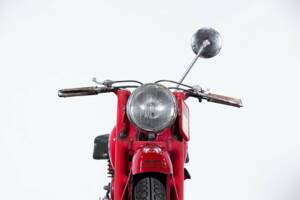Image 35/50 de Moto Guzzi 250 SS (1950)