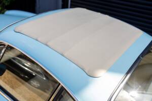 Image 41/50 of Volvo 1800 S (1964)