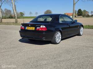 Image 20/38 of BMW 323Ci (2000)