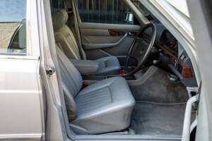 Bild 23/50 von Mercedes-Benz 500 SEL (1984)