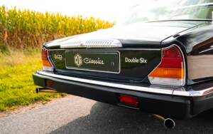 Image 11/37 of Daimler Double Six (1992)