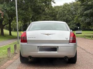 Image 40/50 of Chrysler 300 S (2008)