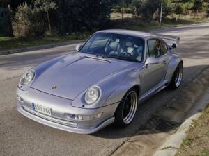 Image 4/8 of Porsche 911 Carrera (1995)