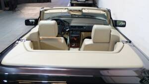 Image 13/26 of Mercedes-Benz 500 SL (1991)