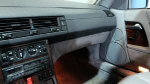 Image 12/34 of Mercedes-Benz 500 SL (1991)