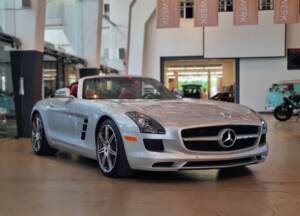 Bild 8/95 von Mercedes-Benz SLS AMG Roadster (2012)