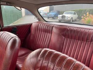Image 15/31 de Alfa Romeo Giulia 1600 Sprint GT (1966)
