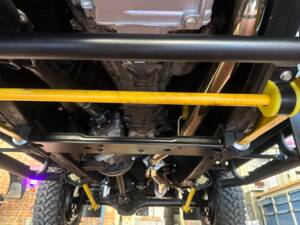 Image 17/30 of Land Rover Defender 90 "Limited" (2005)