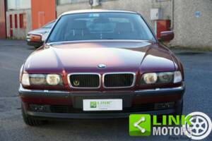 Image 2/10 of BMW 740iL (1994)