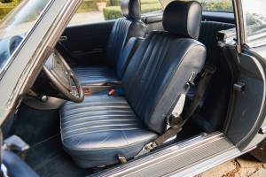 Image 9/48 of Mercedes-Benz 500 SL (1983)