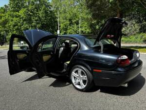 Bild 24/50 von Jaguar S-Type 4.2 V8 R (2004)