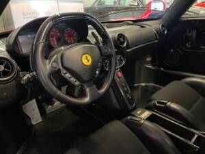Immagine 18/24 di Ferrari Enzo Ferrari (2004)