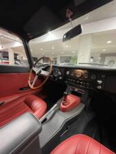 Afbeelding 23/34 van Jaguar E-Type (1968)