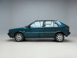 Image 5/30 of Lancia Delta 1.5 LX (1991)