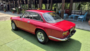 Bild 17/50 von Alfa Romeo Giulia 1300 GT Junior (1971)