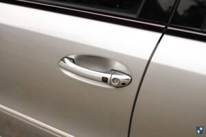 Image 57/72 of Mercedes-Benz E 55 AMG (2002)