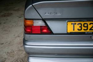 Image 38/43 of Mercedes-Benz 300 CE 3.2 AMG (1990)