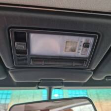 Immagine 35/162 di Mercedes-Benz 230 CE (1989)