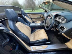Image 37/48 of Aston Martin DB 9 Volante (2007)
