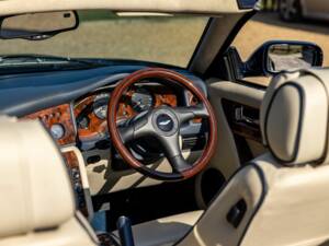 Imagen 49/50 de Aston Martin V8 Vantage Volante (2000)