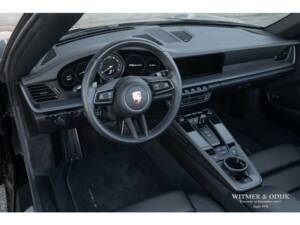 Image 2/44 of Porsche 911 Carrera (2020)