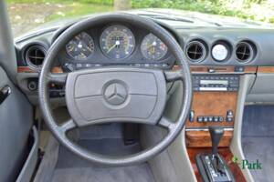 Image 45/50 de Mercedes-Benz 500 SL (1985)