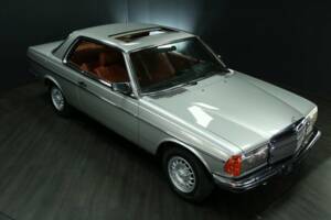 Image 43/50 of Mercedes-Benz 280 CE (1980)