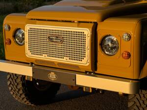 Bild 10/23 von Land Rover 110 (1984)