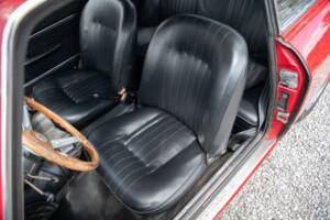 Image 6/10 de Alfa Romeo Giulia GT 1300 Junior (1972)