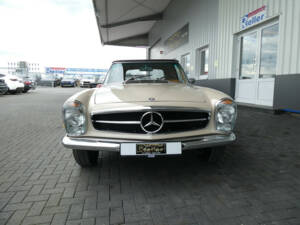 Imagen 2/25 de Mercedes-Benz 280 SL (1969)
