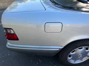 Obraz 22/61 pojazdu Mercedes-Benz E 220 (1996)