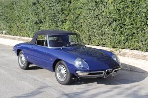 Image 4/27 of Alfa Romeo 1600 Spider Duetto (1966)