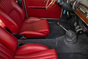 Image 23/50 de Alfa Romeo Giulia Nuova Super 1600 (1968)