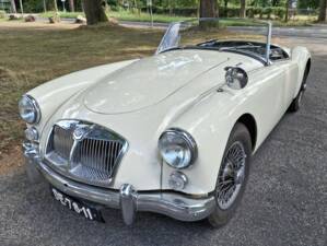 Image 2/22 de MG MGA 1600 (1962)