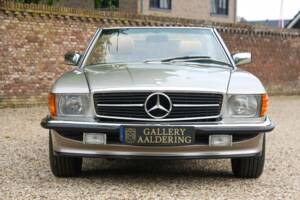 Image 27/50 de Mercedes-Benz 560 SL (1988)