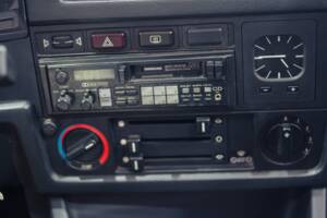 Image 21/38 of BMW 325i (1986)
