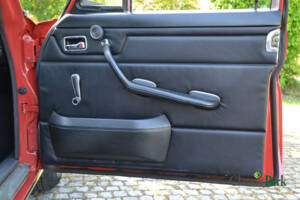 Image 19/50 of Mercedes-Benz 230&#x2F;6 (1973)